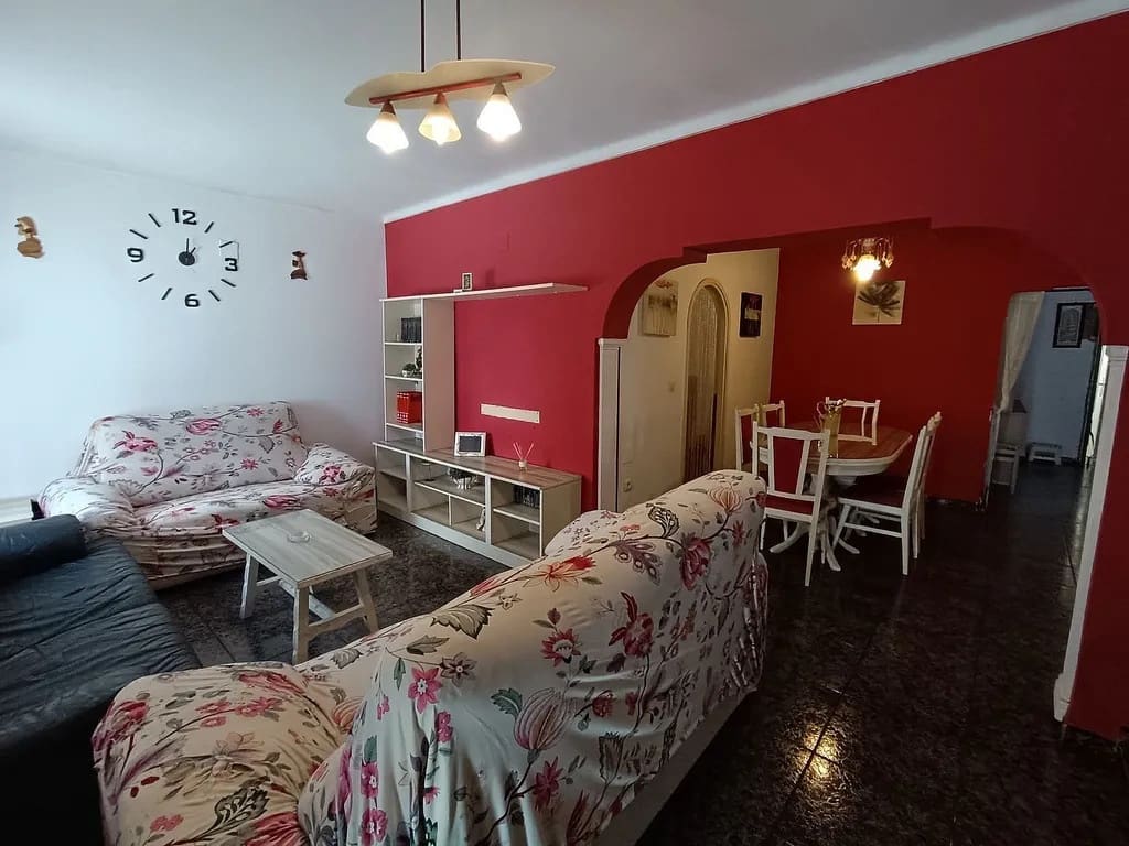6 bedroom Semi-detached Villa for sale in Algarrobo Costa - € 185,000 (Ref: 9773565)