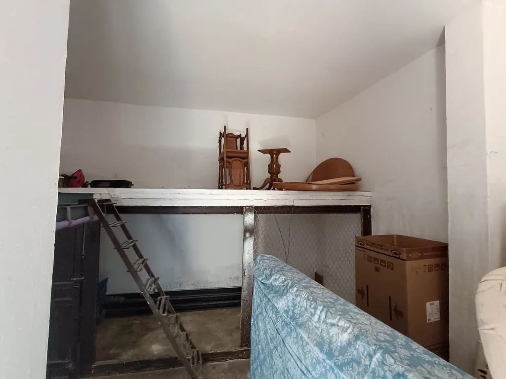 6 bedroom Semi-detached Villa for sale in Algarrobo Costa - € 185,000 (Ref: 9773565)