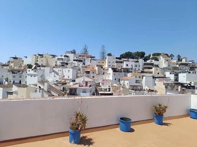 6 soverom Kjedet enebolig til salgs i Algarrobo Costa, Algarrobo - € 185 000 (Ref: 9773565)