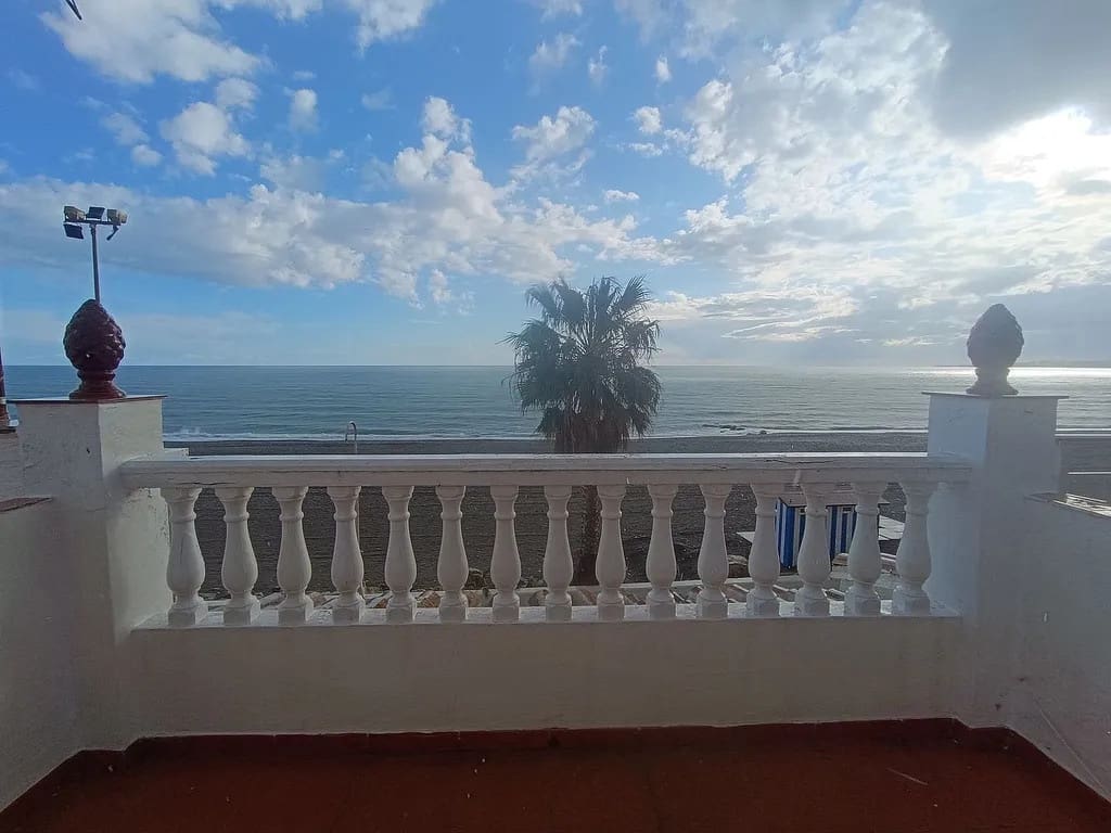 2 bedroom Semi-detached Villa for sale in Algarrobo Costa - € 339,997 (Ref: 9773566)