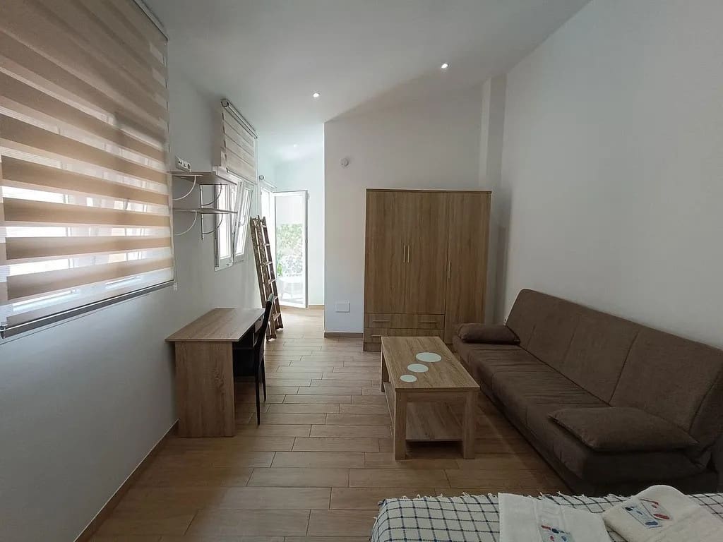 5 bedroom Semi-detached Villa for sale in Algarrobo Costa - € 449,998 (Ref: 9773567)