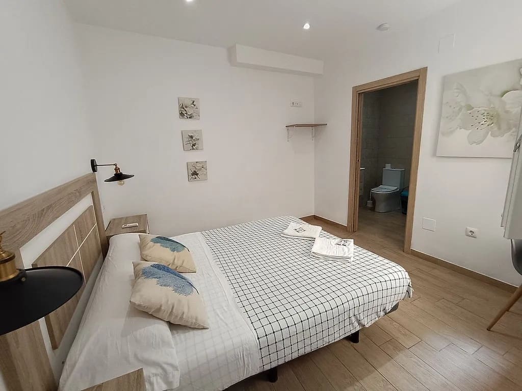 5 bedroom Semi-detached Villa for sale in Algarrobo Costa - € 449,998 (Ref: 9773567)