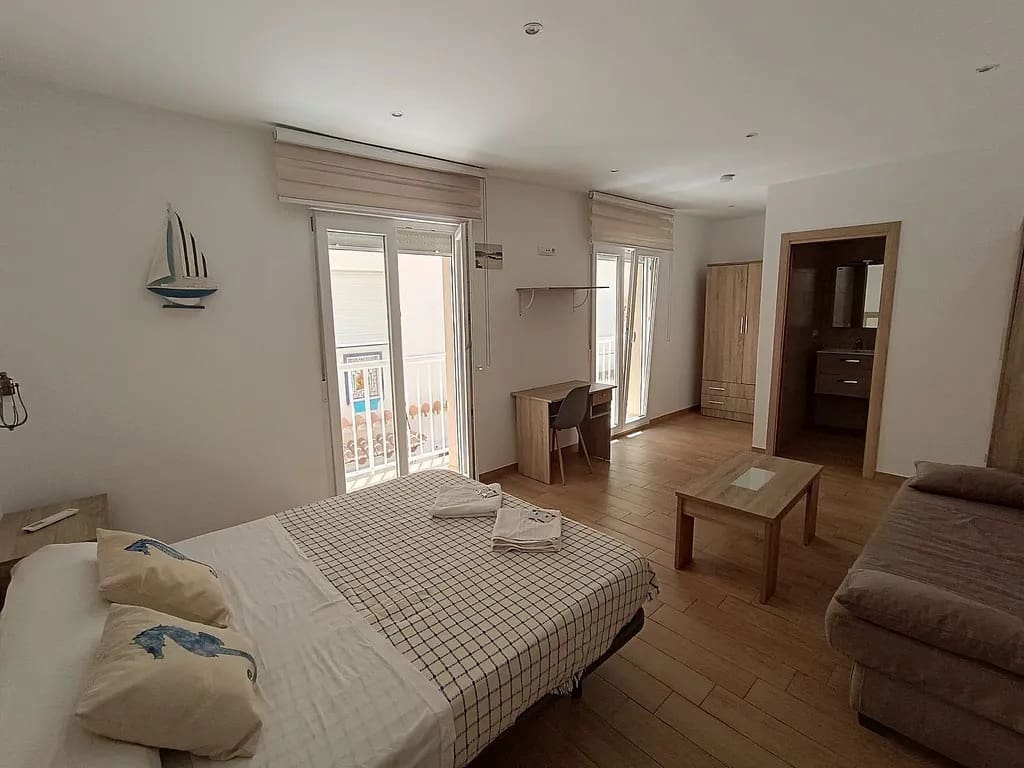 5 bedroom Semi-detached Villa for sale in Algarrobo Costa - € 449,998 (Ref: 9773567)