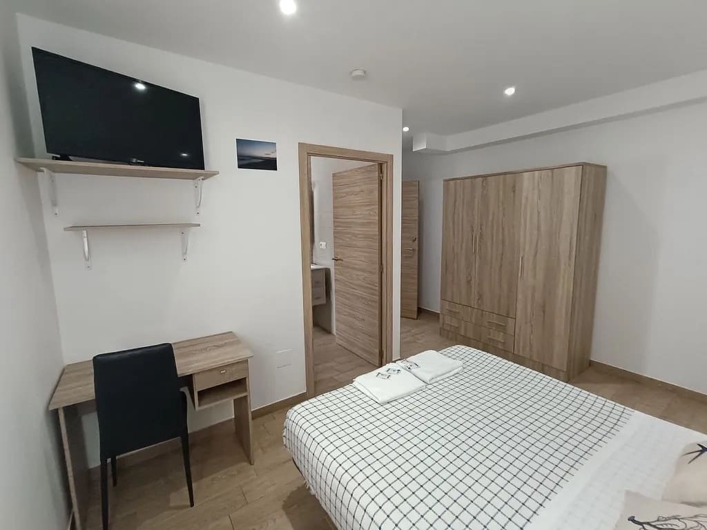 5 bedroom Semi-detached Villa for sale in Algarrobo Costa - € 449,998 (Ref: 9773567)