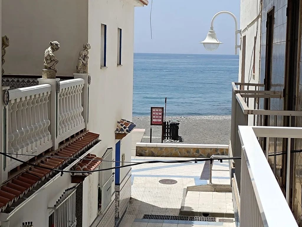 5 bedroom Semi-detached Villa for sale in Algarrobo Costa - € 449,998 (Ref: 9773567)