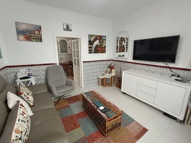 3 slaapkamer Halfvrijstaande villa te koop in Algarrobo - € 169.000 (Ref: 9773568)