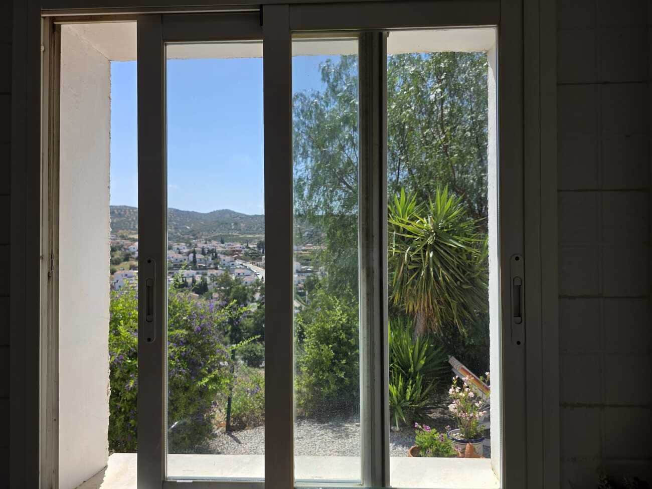 Bungalow de 2 habitaciones en Viñuela en venta - 210.000 € (Ref: 9908864)