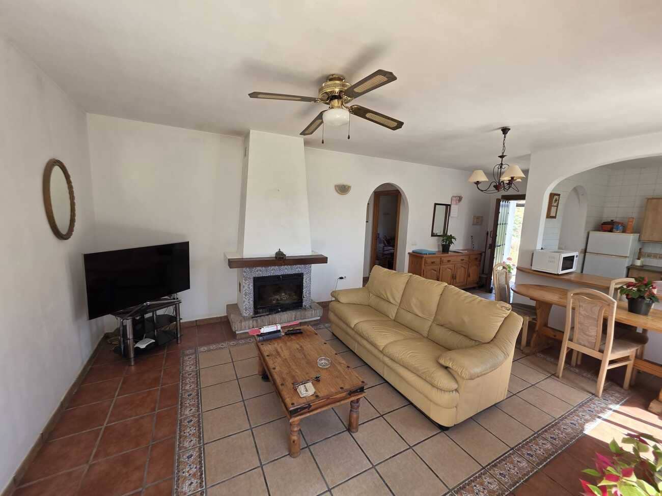 Bungalow de 2 habitaciones en Viñuela en venta - 210.000 € (Ref: 9908864)