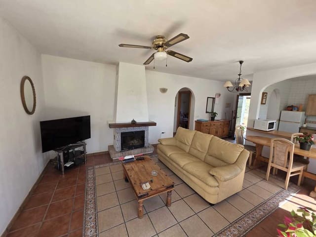 Bungalow de 2 habitaciones en Viñuela en venta - 210.000 € (Ref: 9908864)