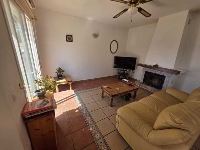 Bungalow de 2 habitaciones en Viñuela en venta - 210.000 € (Ref: 9908864)