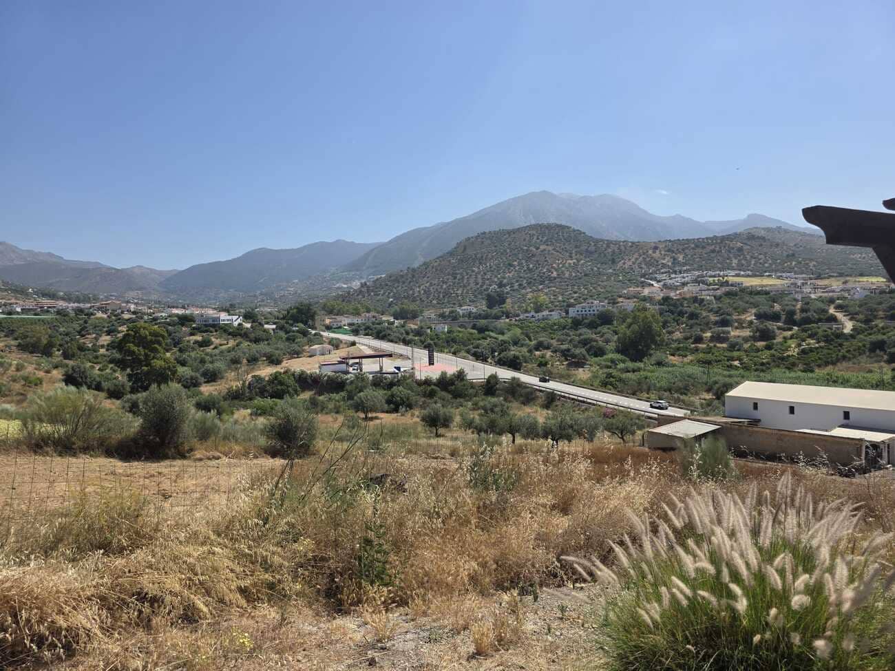 Bungalow de 2 habitaciones en Viñuela en venta - 210.000 € (Ref: 9908864)