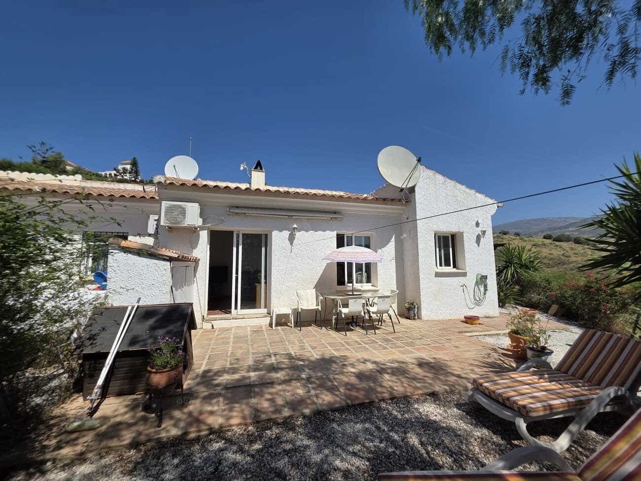 Bungalow de 2 habitaciones en Viñuela en venta - 210.000 € (Ref: 9908864)