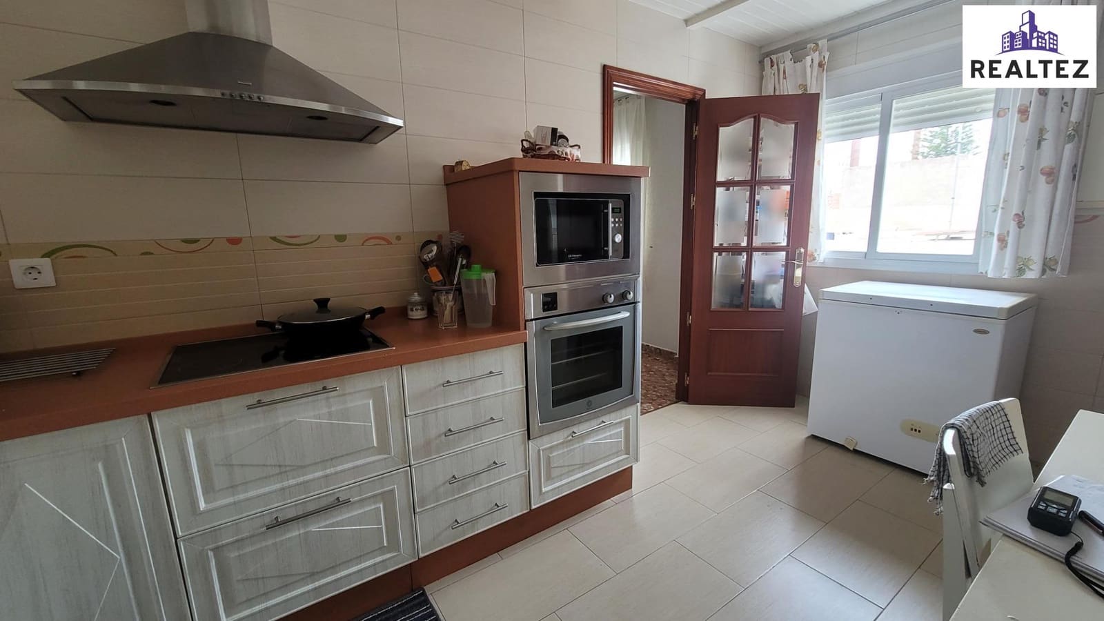 4 slaapkamer Appartement te koop in Jerez de la Frontera - € 165.000 (Ref: 9338675)