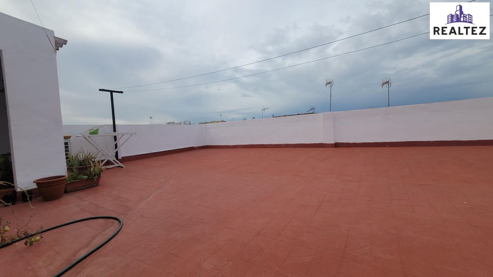 4 slaapkamer Appartement te koop in Jerez de la Frontera - € 165.000 (Ref: 9338675)