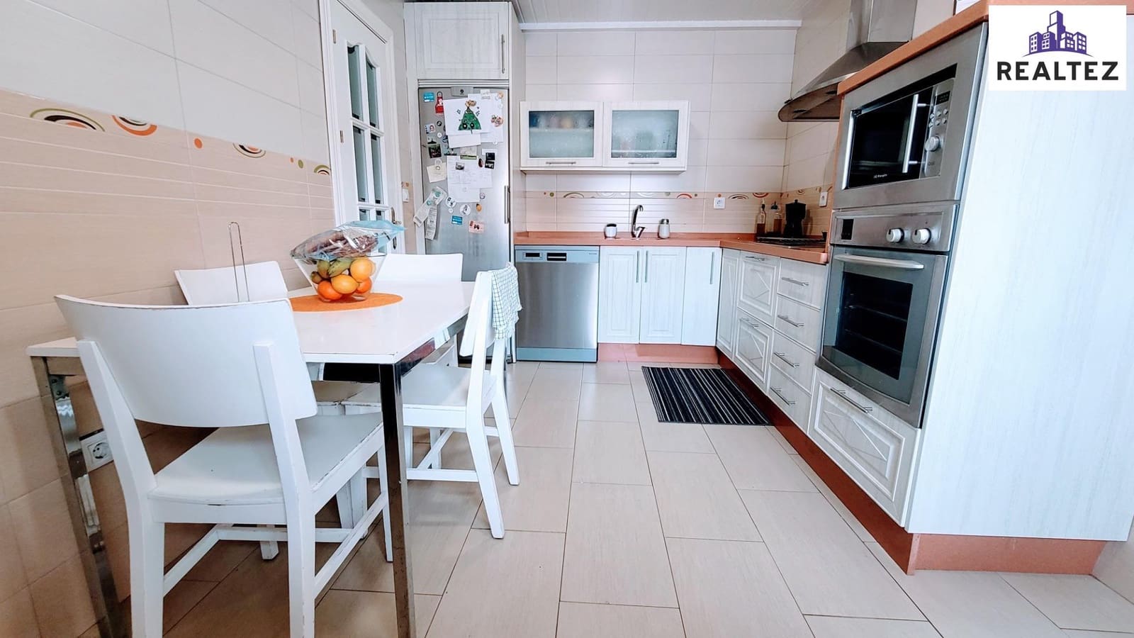 4 slaapkamer Appartement te koop in Jerez de la Frontera - € 165.000 (Ref: 9338675)