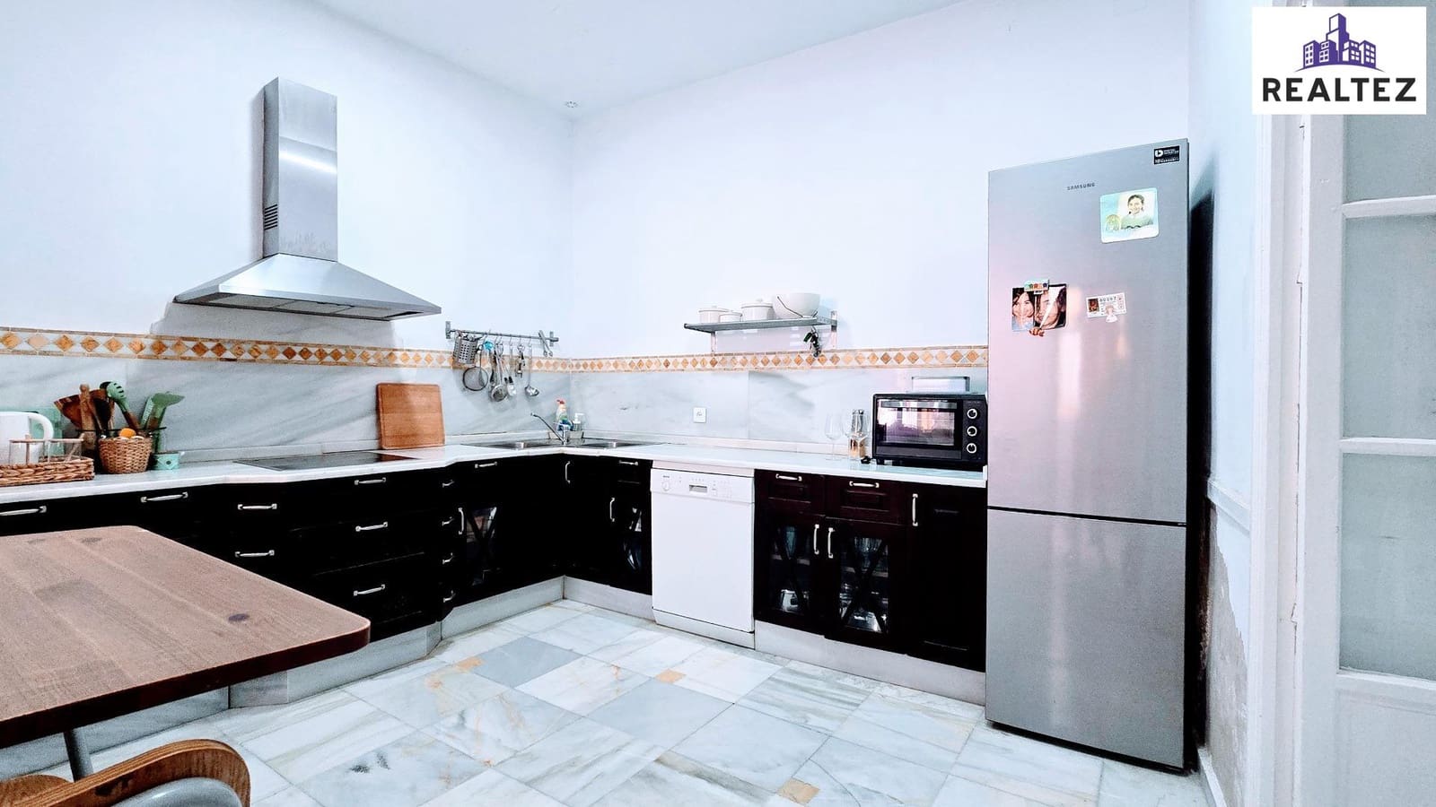 4 makuuhuone Omakotitalo myytävänä paikassa Jerez de la Frontera mukana 
autotalli - 649 900 € (Ref: 9338699)