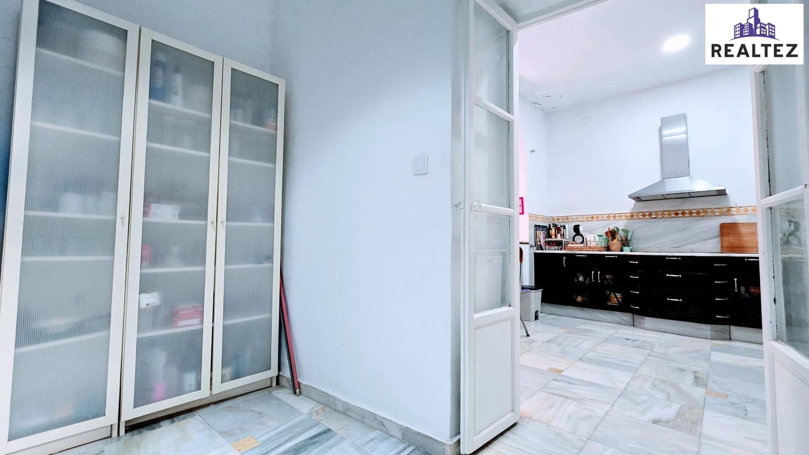 4 makuuhuone Omakotitalo myytävänä paikassa Jerez de la Frontera mukana 
autotalli - 649 900 € (Ref: 9338699)