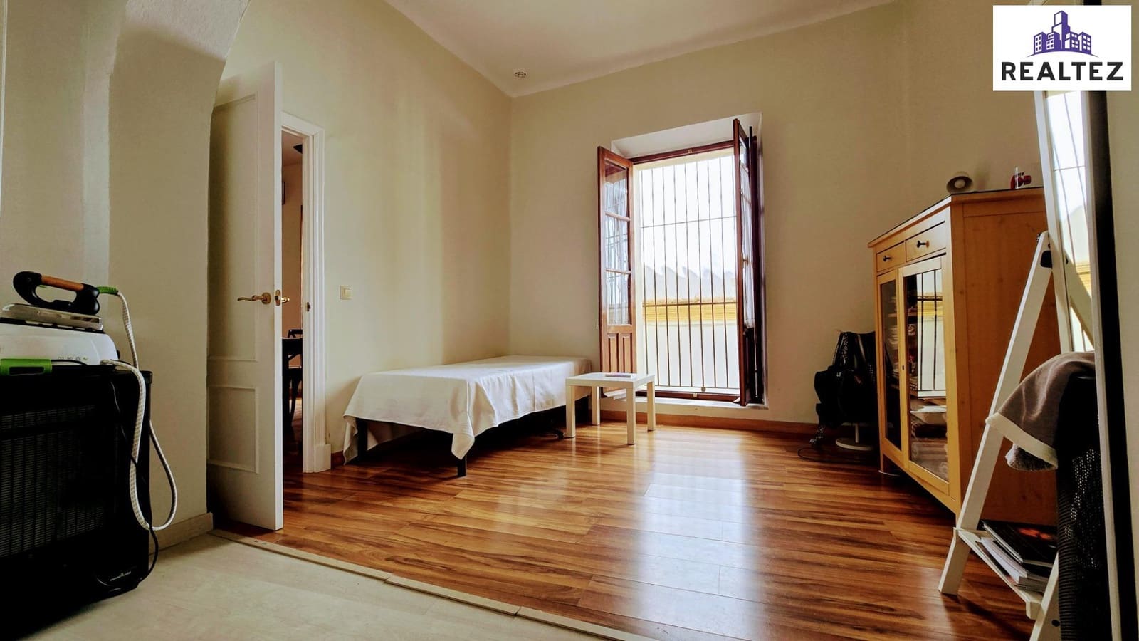 4 makuuhuone Omakotitalo myytävänä paikassa Jerez de la Frontera mukana 
autotalli - 649 900 € (Ref: 9338699)