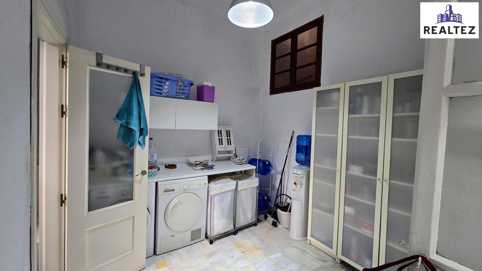 4 makuuhuone Omakotitalo myytävänä paikassa Jerez de la Frontera mukana 
autotalli - 649 900 € (Ref: 9338699)