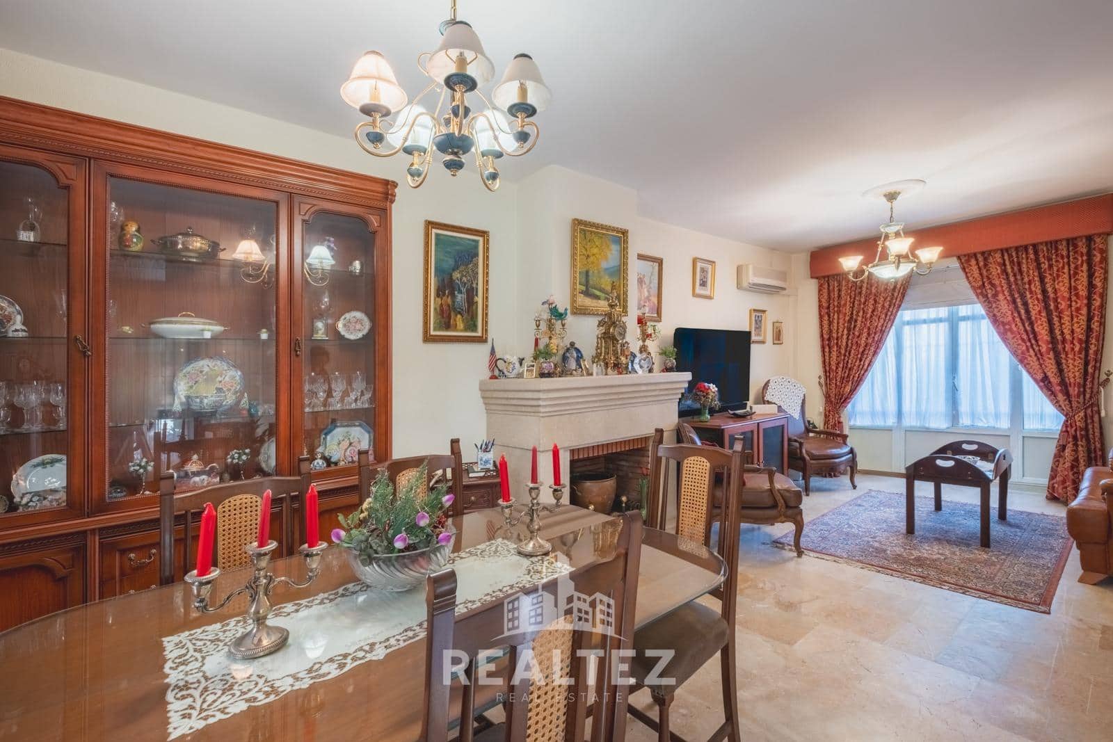 4 makuuhuone Rivitalo myytävänä paikassa Jerez de la Frontera mukana 
autotalli - 360 000 € (Ref: 9419885)