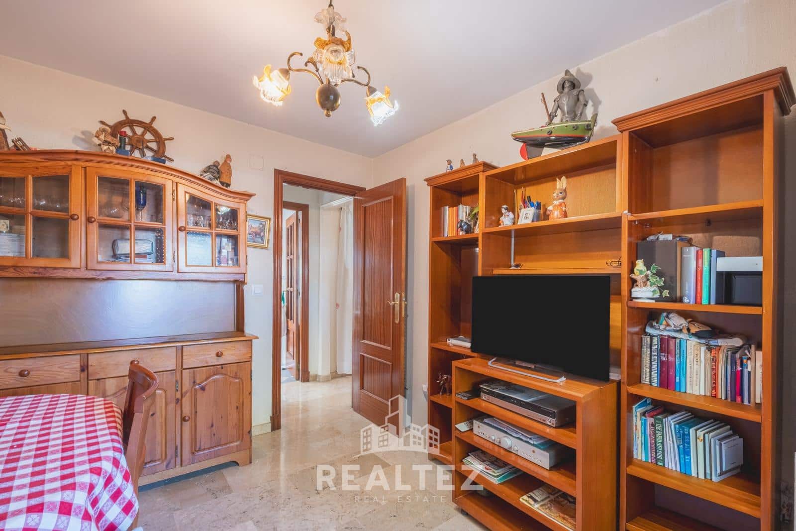 4 makuuhuone Rivitalo myytävänä paikassa Jerez de la Frontera mukana 
autotalli - 360 000 € (Ref: 9419885)