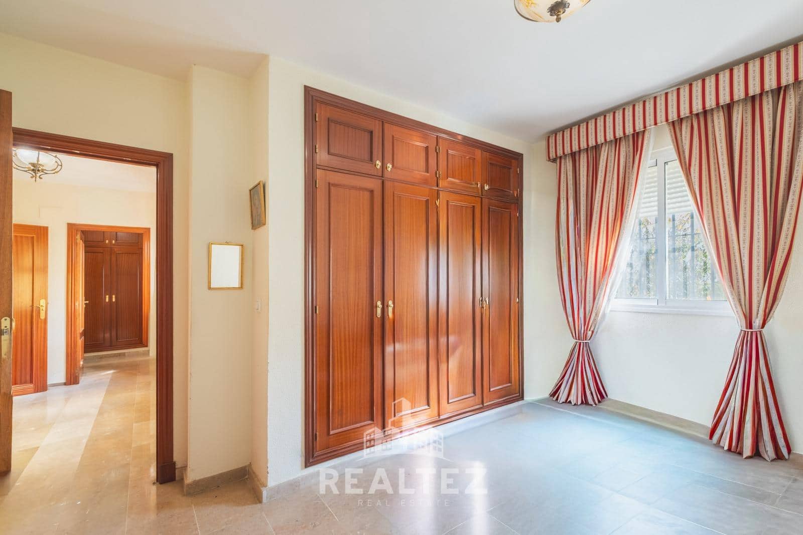 4 makuuhuone Rivitalo myytävänä paikassa Jerez de la Frontera mukana 
autotalli - 360 000 € (Ref: 9419885)