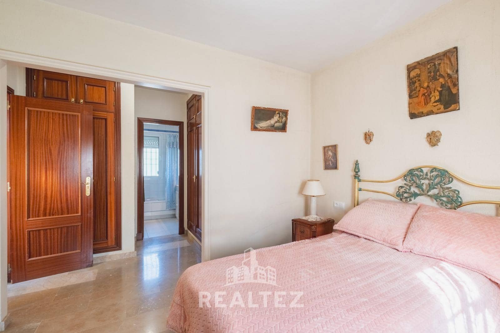 4 makuuhuone Rivitalo myytävänä paikassa Jerez de la Frontera mukana 
autotalli - 360 000 € (Ref: 9419885)