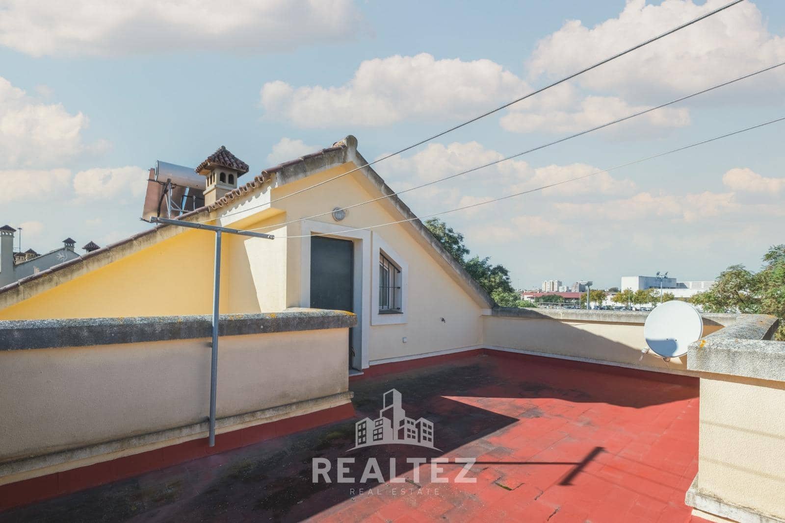 4 makuuhuone Rivitalo myytävänä paikassa Jerez de la Frontera mukana 
autotalli - 360 000 € (Ref: 9419885)