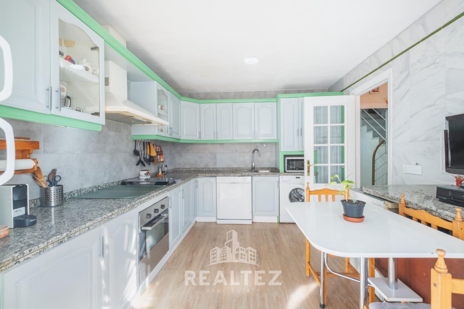 4 chambre Villa/Maison Mitoyenne à vendre à Jerez de la Frontera avec piscine - 349 900 € (Ref: 9437538)