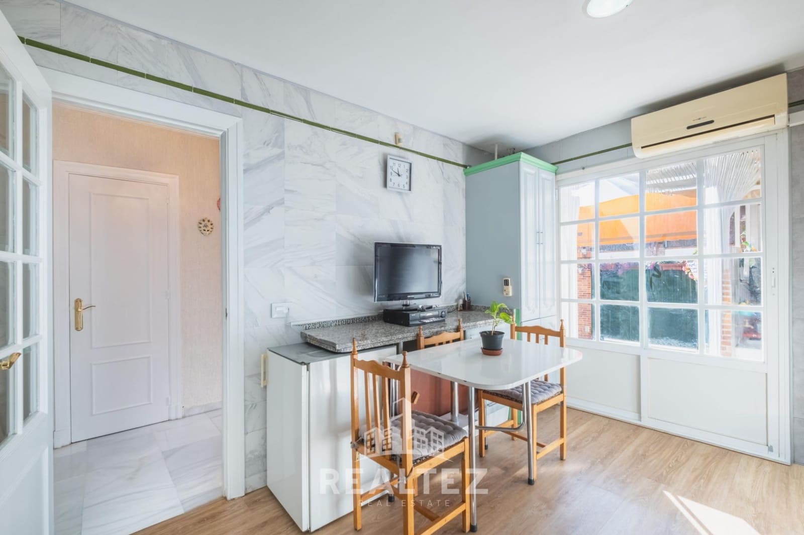 4 chambre Villa/Maison Mitoyenne à vendre à Jerez de la Frontera avec piscine - 349 900 € (Ref: 9437538)