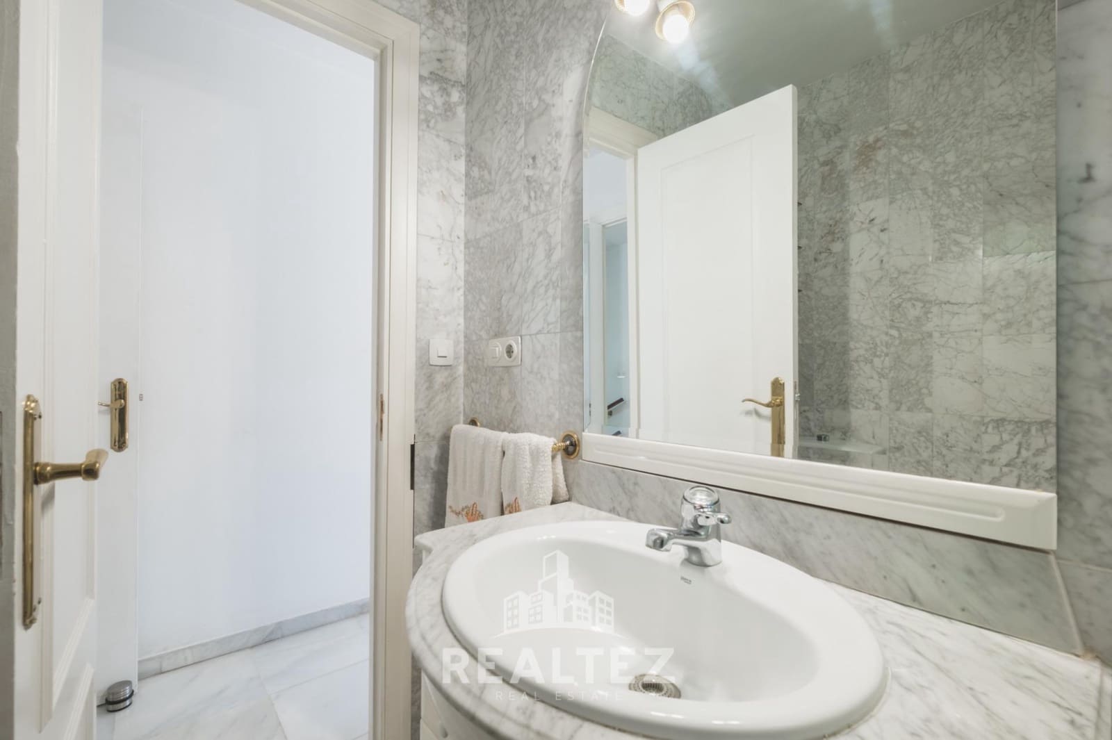 4 chambre Villa/Maison Mitoyenne à vendre à Jerez de la Frontera avec piscine - 349 900 € (Ref: 9437538)