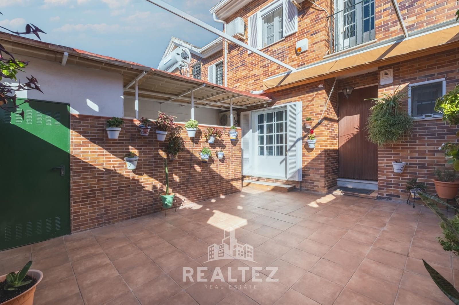 4 chambre Villa/Maison Mitoyenne à vendre à Jerez de la Frontera avec piscine - 349 900 € (Ref: 9437538)