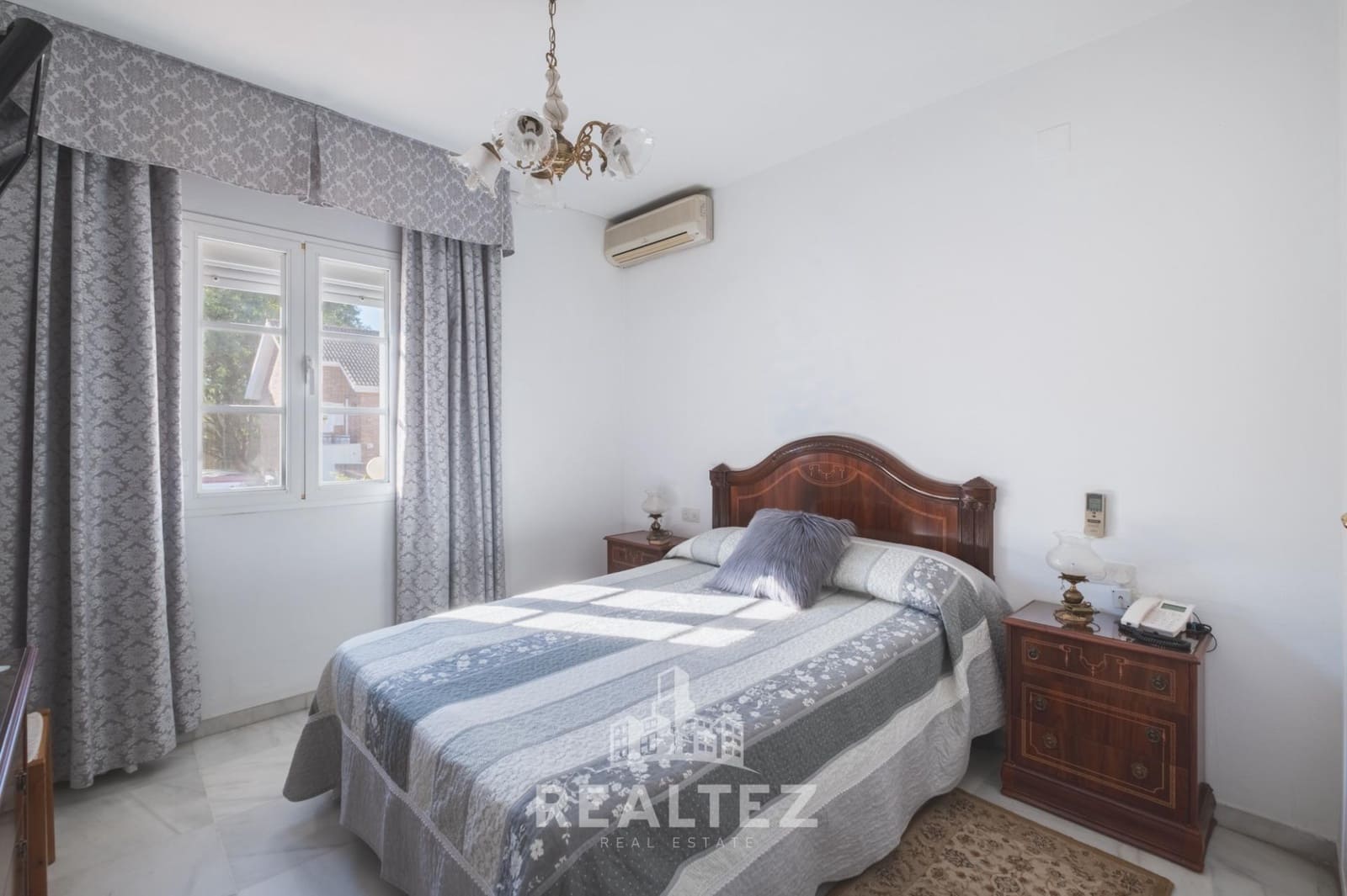 4 chambre Villa/Maison Mitoyenne à vendre à Jerez de la Frontera avec piscine - 349 900 € (Ref: 9437538)