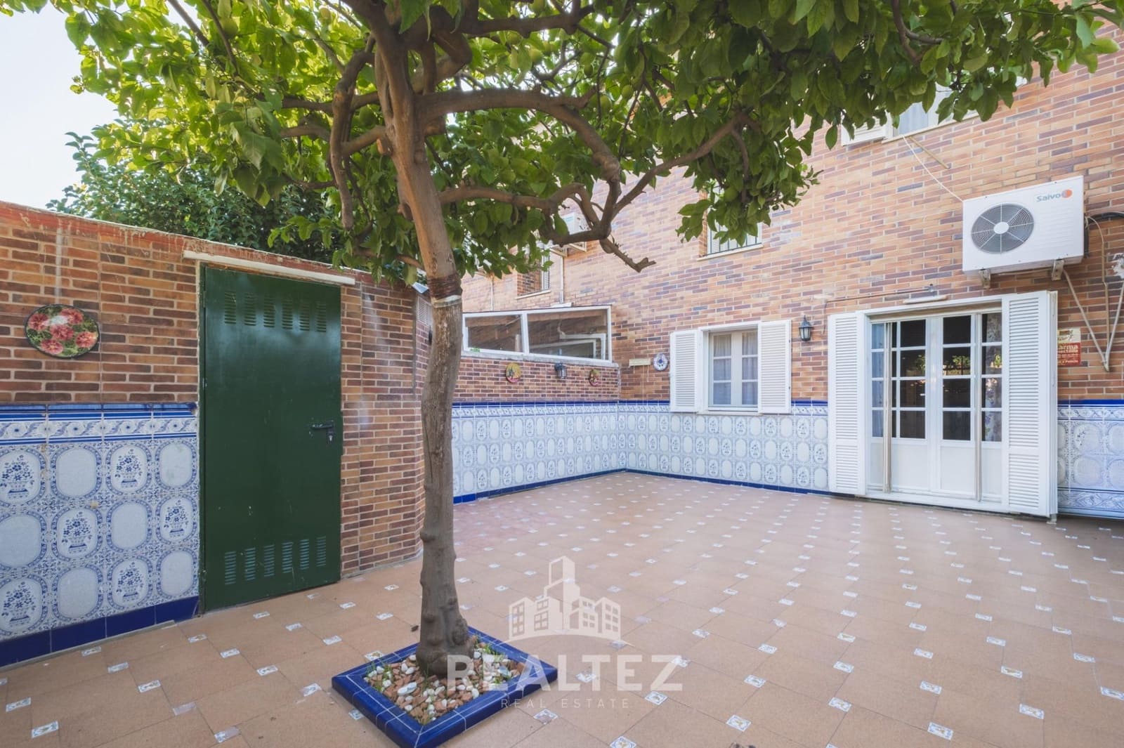 4 chambre Villa/Maison Mitoyenne à vendre à Jerez de la Frontera avec piscine - 349 900 € (Ref: 9437538)