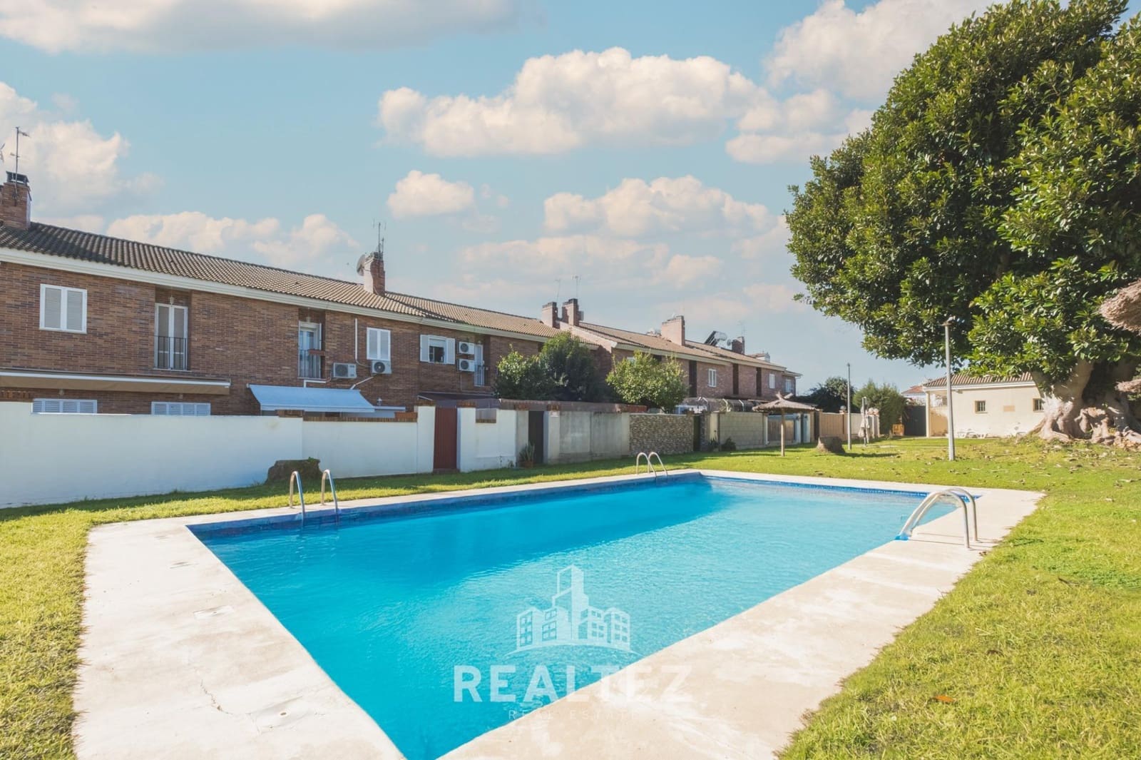 4 chambre Villa/Maison Mitoyenne à vendre à Jerez de la Frontera avec piscine - 349 900 € (Ref: 9437538)