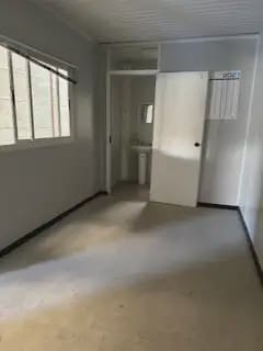 Komercyjne do wynajęcia w Cabanes - 550 € (Ref: 10095366)
