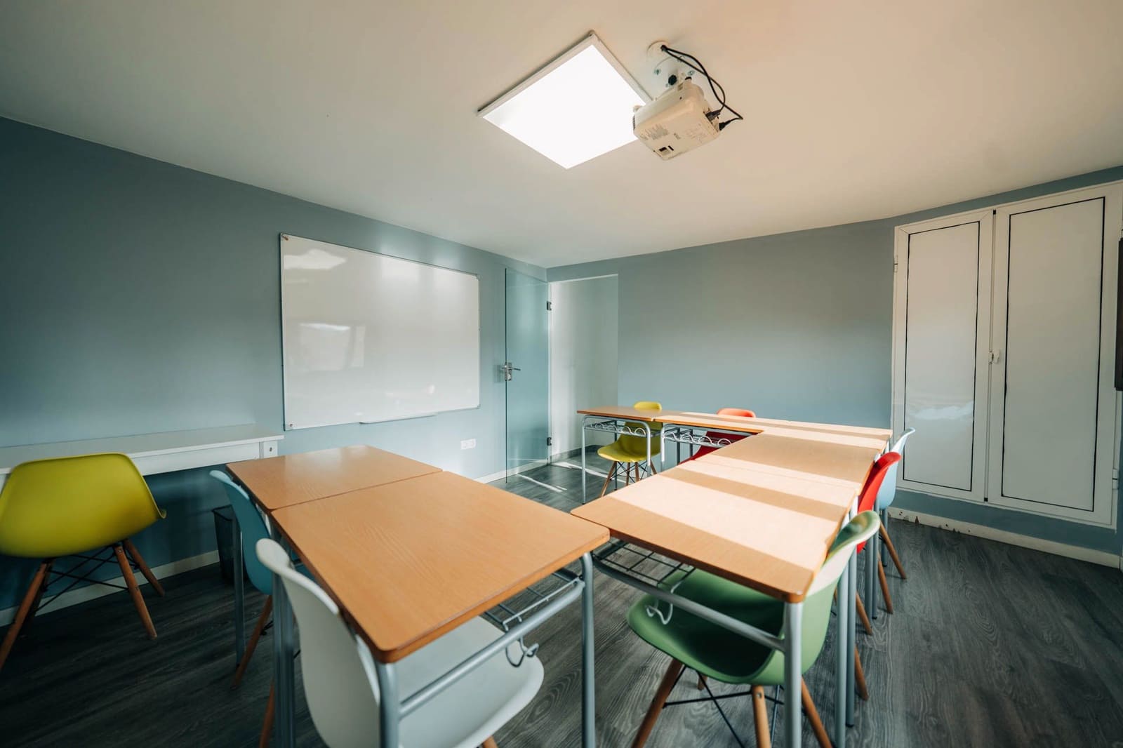 Kantoor te huur in Cabanes - € 400 (Ref: 9410100)