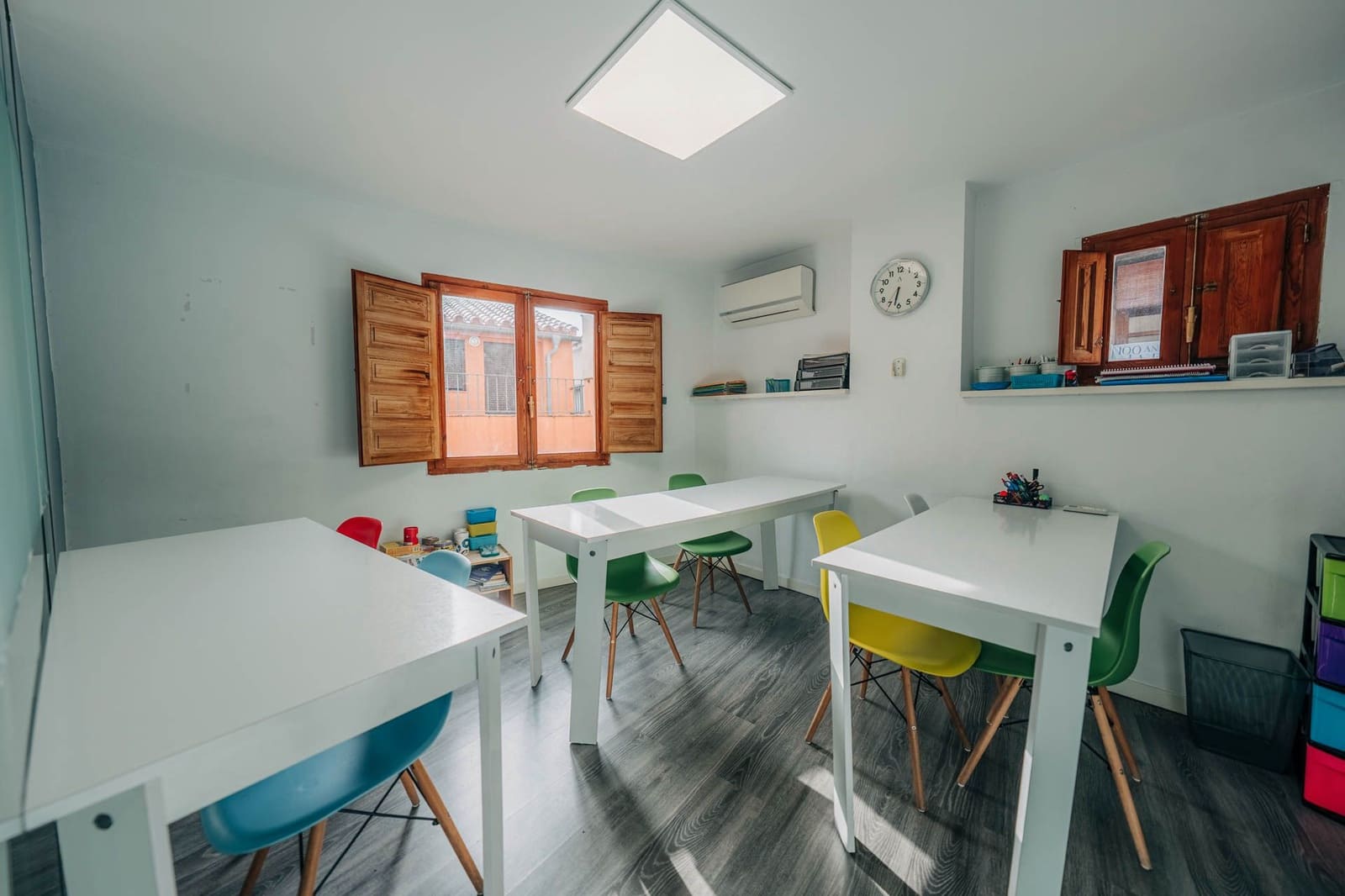 Kantoor te huur in Cabanes - € 400 (Ref: 9410100)