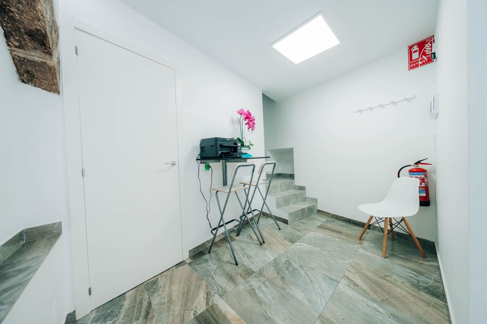 Kantoor te huur in Cabanes - € 400 (Ref: 9410100)