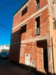 Townhouse for sale in Benlloch - € 90,000 (Ref: 9410142)