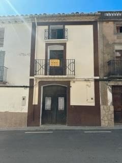 Huis te koop in Torre Endomenech - € 45.000 (Ref: 9410149)