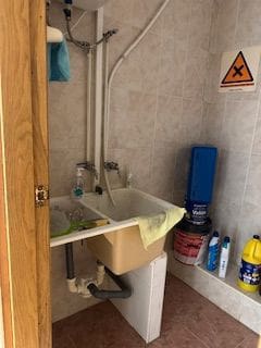 Kaupallinen vuokrattavana paikassa Castello de la Plana - 900 € (Ref: 9511115)