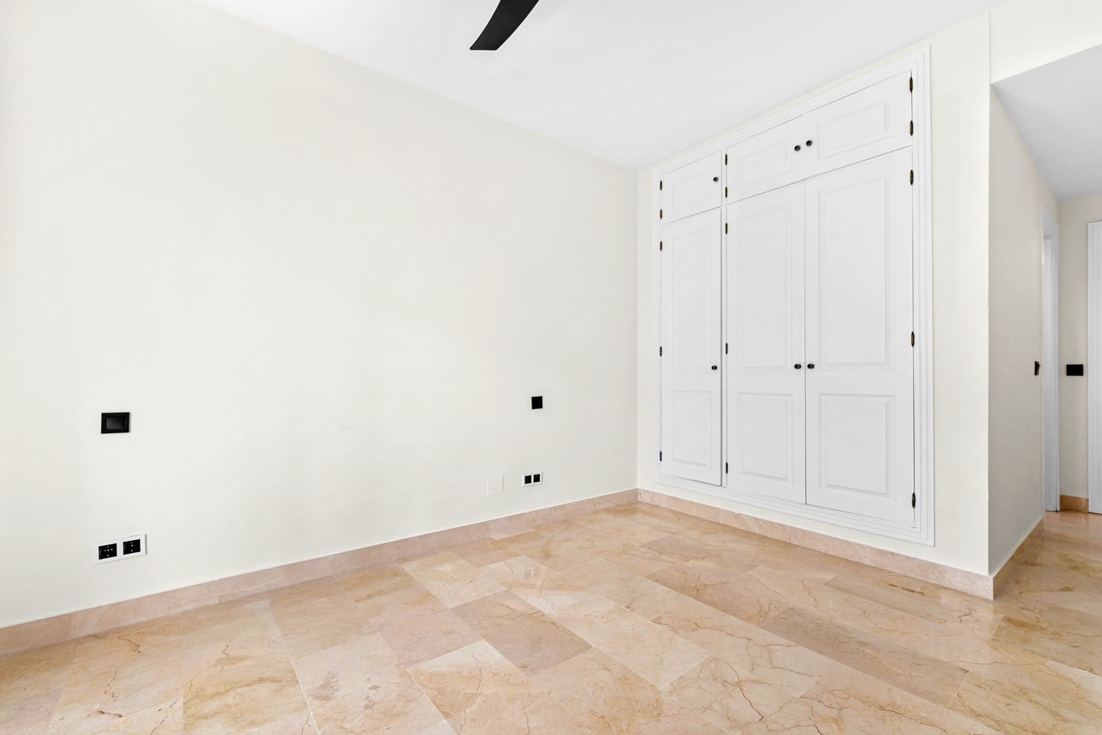 3 Zimmer Apartment zu verkaufen in New Golden Mile mit Pool Garage - 698.000 € (Ref: 10024675)