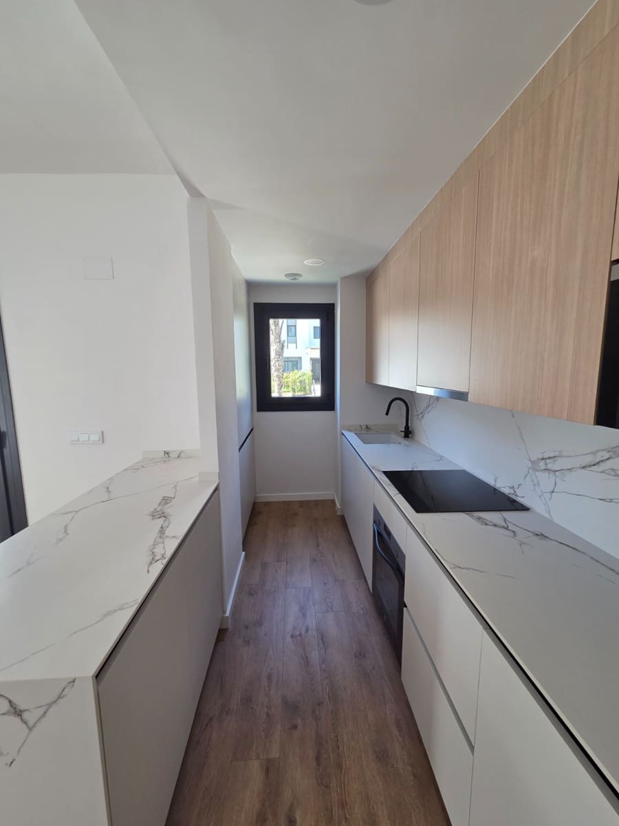 3 slaapkamer Appartement te koop in Estepona met zwembad garage - € 675.000 (Ref: 10024677)