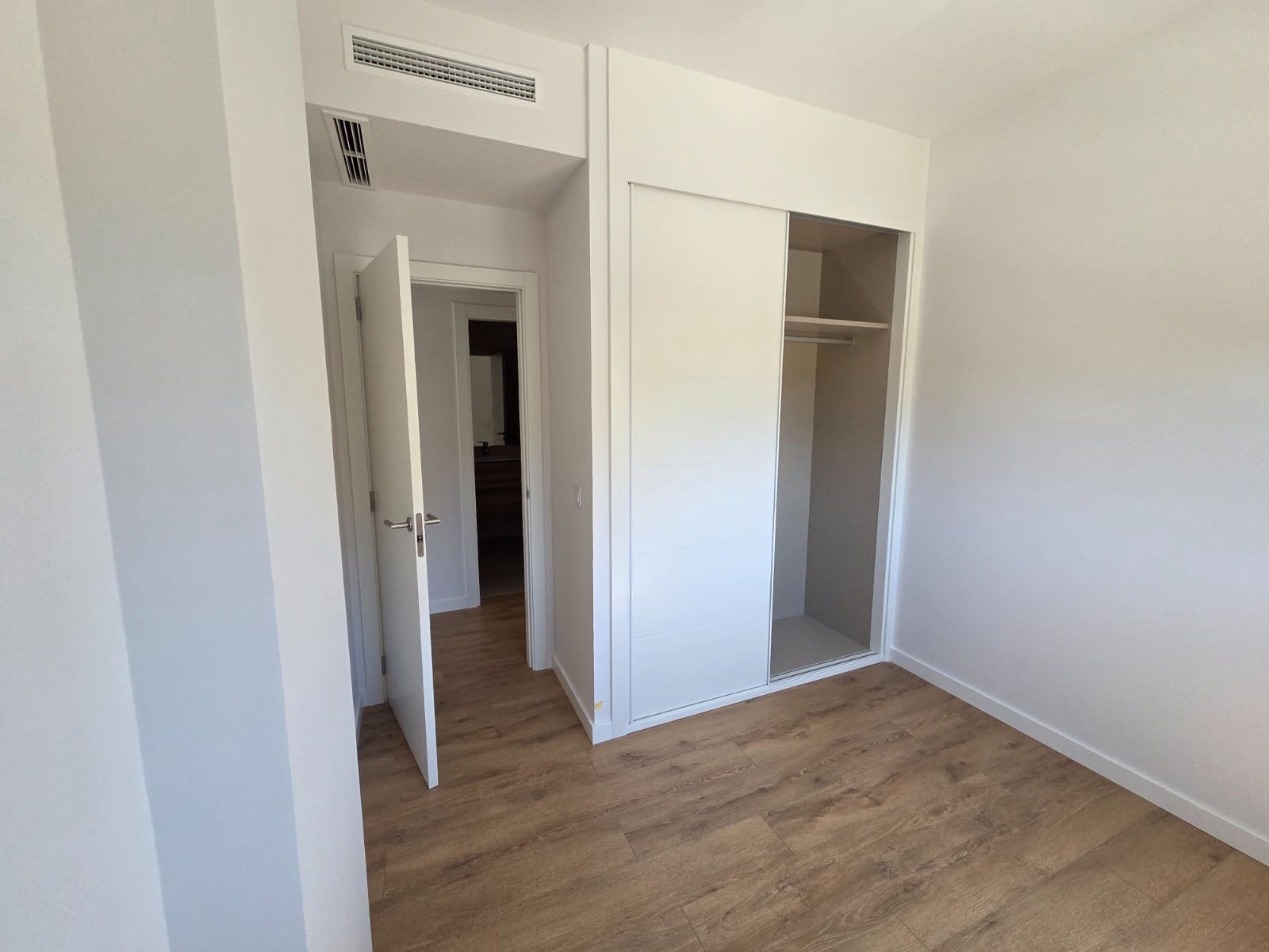3 slaapkamer Appartement te koop in Estepona met zwembad garage - € 675.000 (Ref: 10024677)