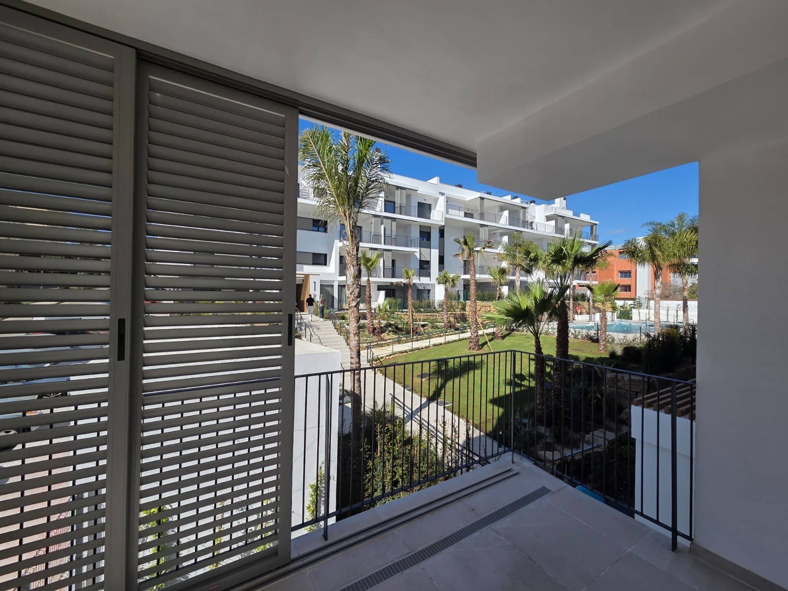 3 slaapkamer Appartement te koop in Estepona met zwembad garage - € 675.000 (Ref: 10024677)