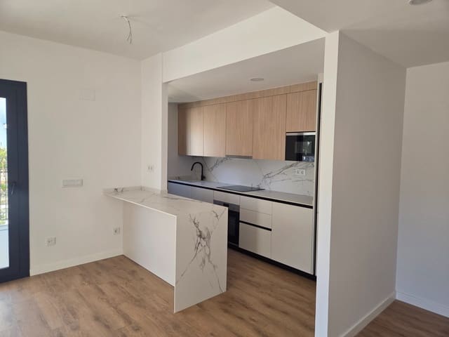 3 Zimmer Apartment zu verkaufen in Huerta Nueva, Estepona mit Pool Garage - 675.000 € (Ref: 10024677)