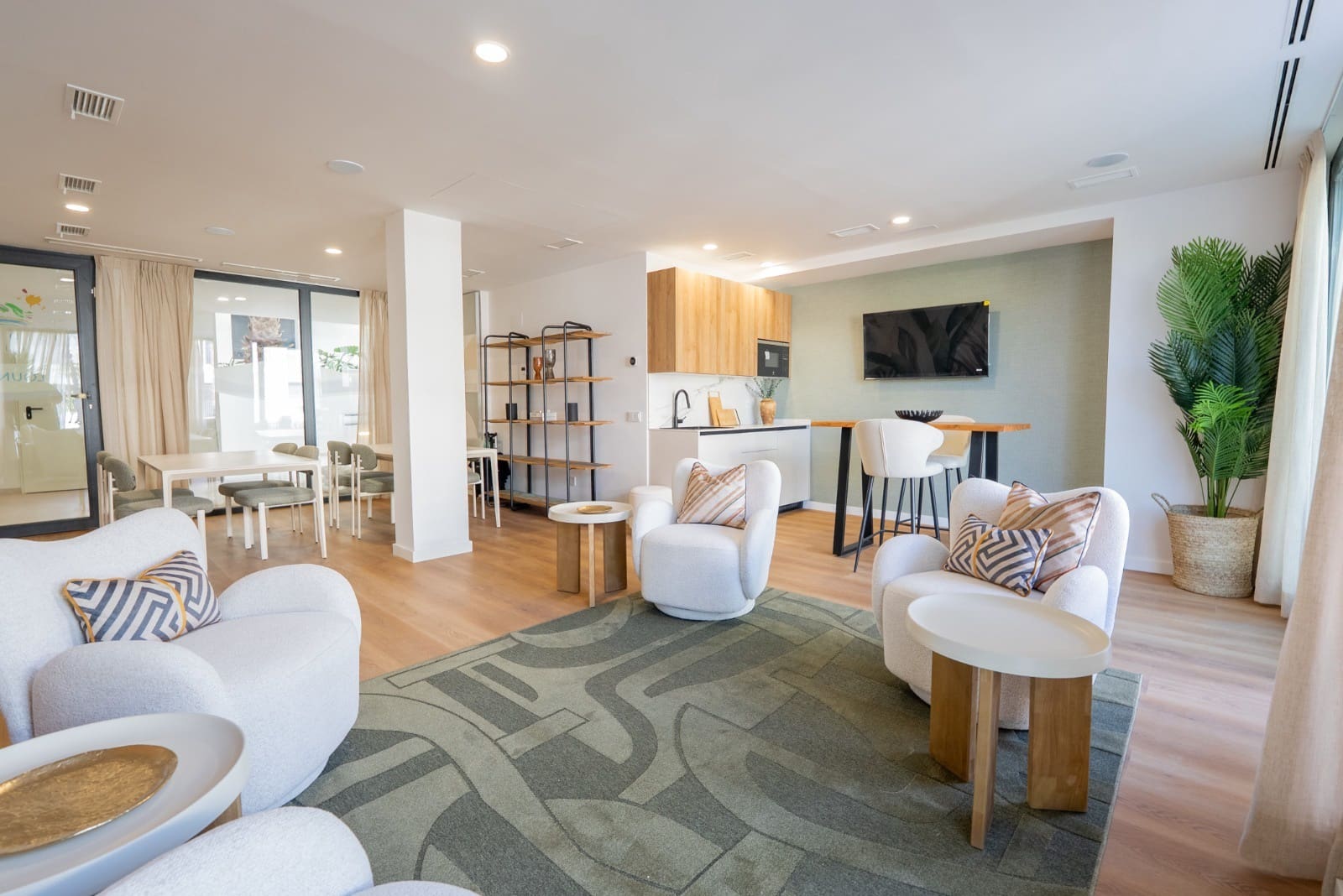 3 slaapkamer Appartement te koop in Estepona met zwembad garage - € 675.000 (Ref: 10024677)
