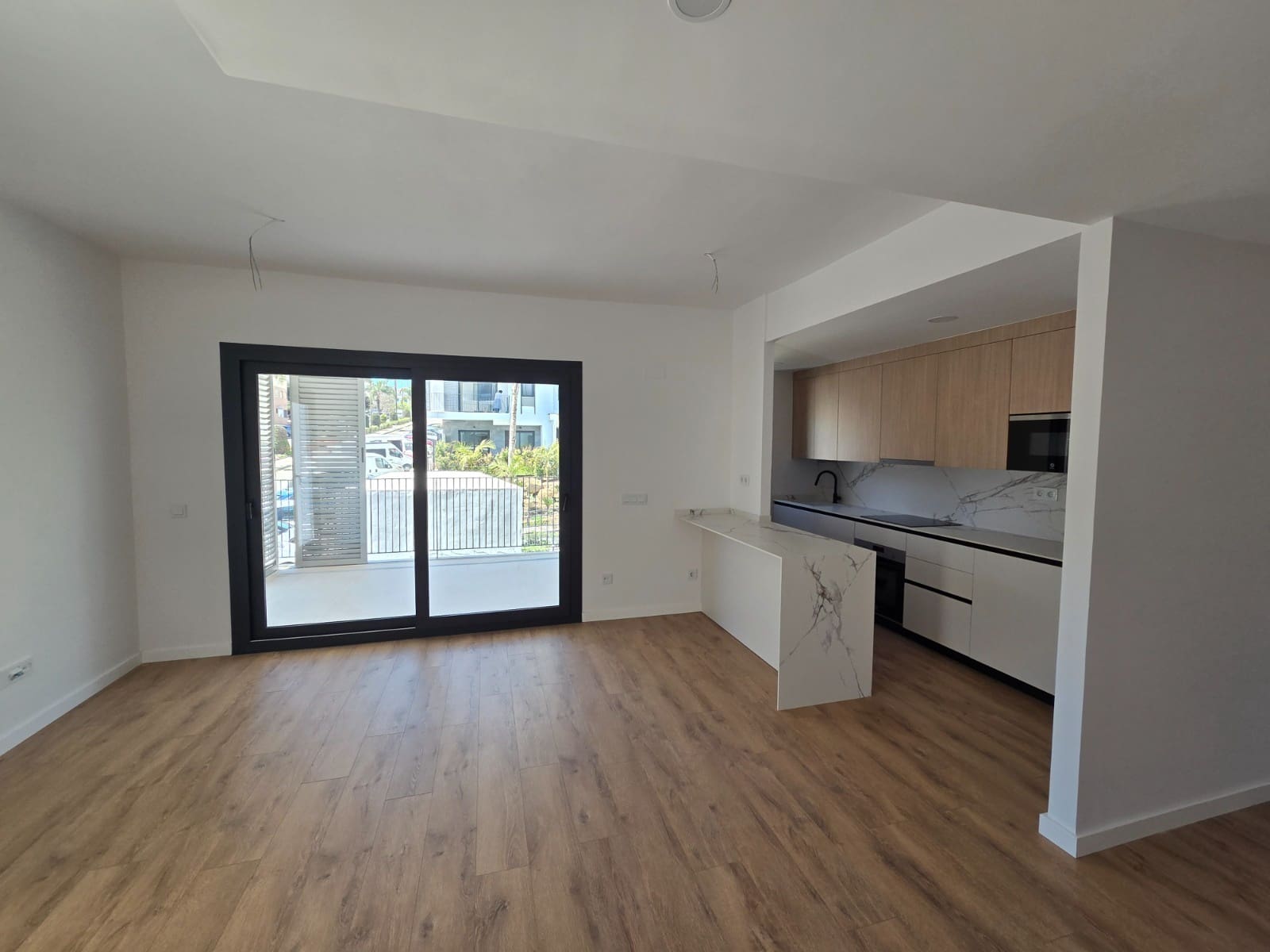 3 slaapkamer Appartement te koop in Estepona met zwembad garage - € 675.000 (Ref: 10024677)