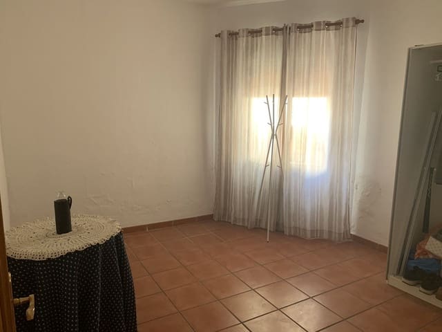 4 sovrum Hus till salu i Estepona med garage - 799 000 € (Ref: 9297536)